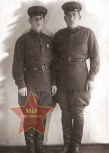Бражников Георгий, слева