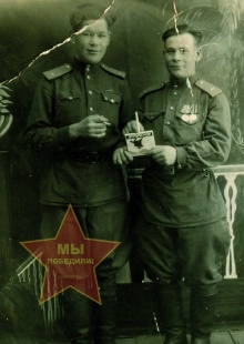 Синеглазов Павел Иванович, справа