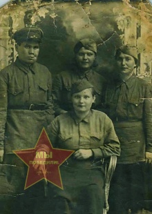 Азнагулов Абдрашит Искандарович, слева