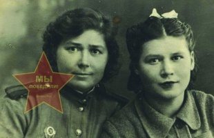 Суслова Нина справа, Шарманова Анастасия слева