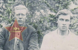 Гуренко Николай Павлович, слева