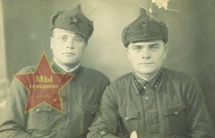 Феклисов Александр Иванович слева