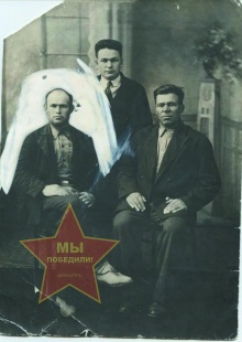 Соколов Максим Семенович (слева)