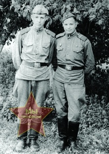 Ботов Александр Иванович слева