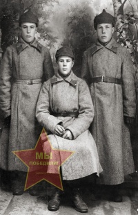 Маленьких Владимир Яковлевич справа