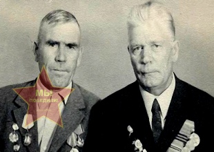 Коробов Георгий Михайлович справа