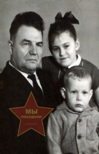 Босенко Михаил Степанович слева