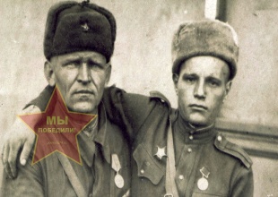 Педан Степан Михайлович слева